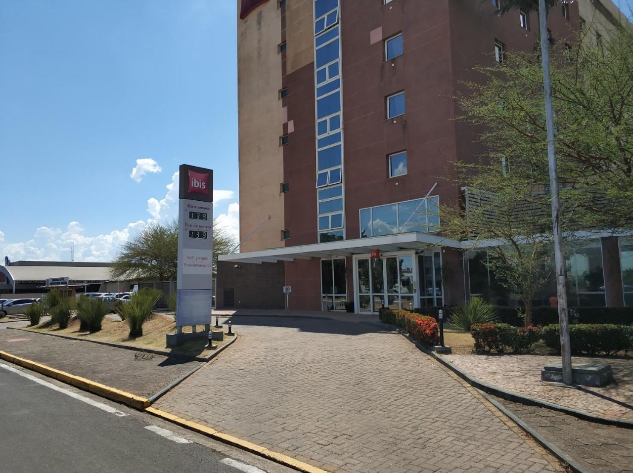 Hotel Ibis ลินส์ ภายนอก รูปภาพ